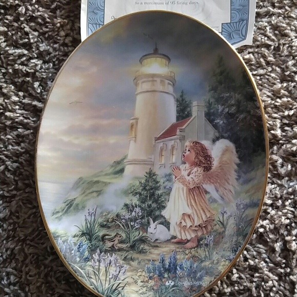 The Bradford Exchange Other - A little hope lights the way plate